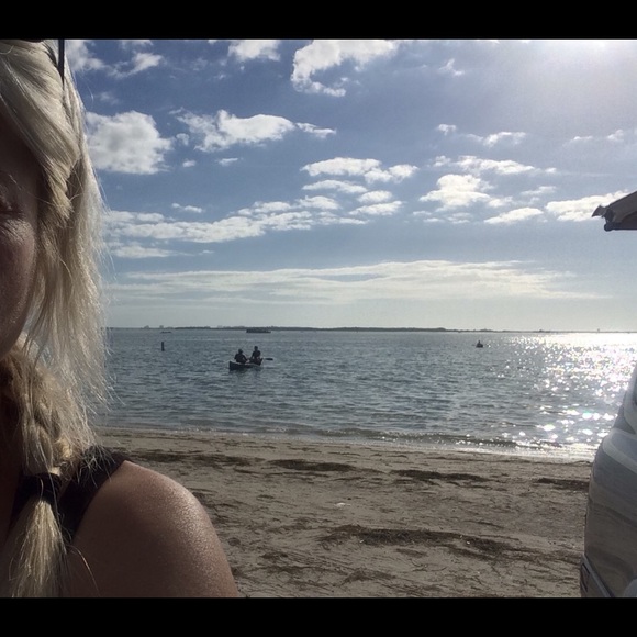 Meet your Posher, Krisday Way - Picture 2 of 2